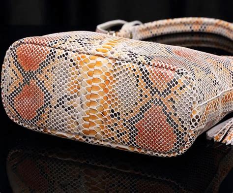sac en cuir imitation serpent